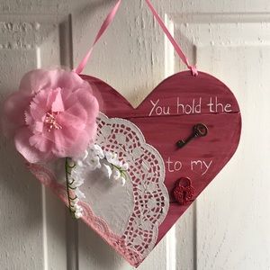 VALENTINES DAY HEART DOOR /WALL HANGER